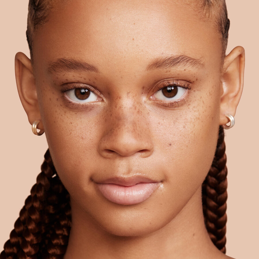 pretty fresh hyaluronic acid hydrating foundation